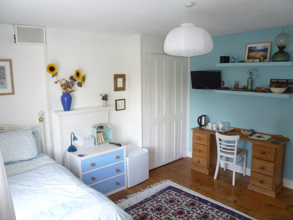 Manor Cottage Bed And Breakfast Windsor Ngoại thất bức ảnh