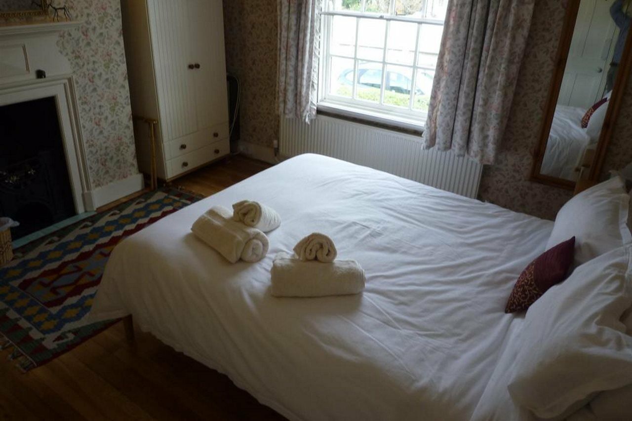 Manor Cottage Bed And Breakfast Windsor Ngoại thất bức ảnh